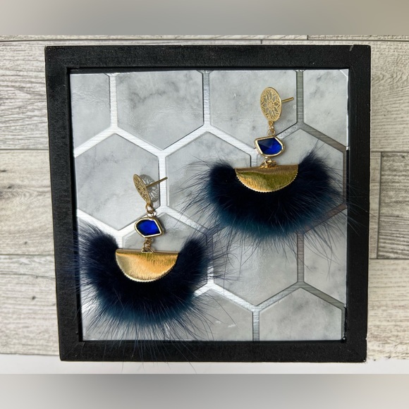 Elegant Blue Feather Dangle Earrings - Stylish Evening Retro Earrings - Picture 14 of 14